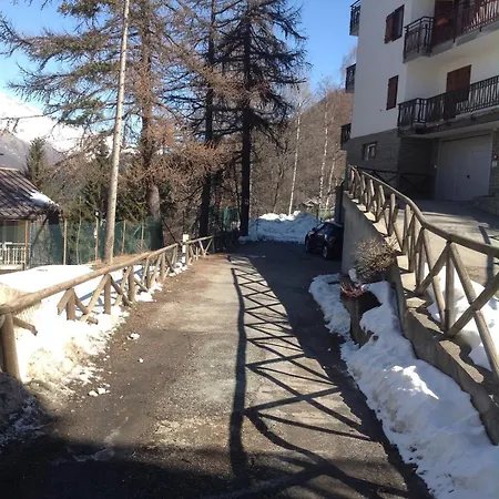 Mon Bijou On The Slopes *