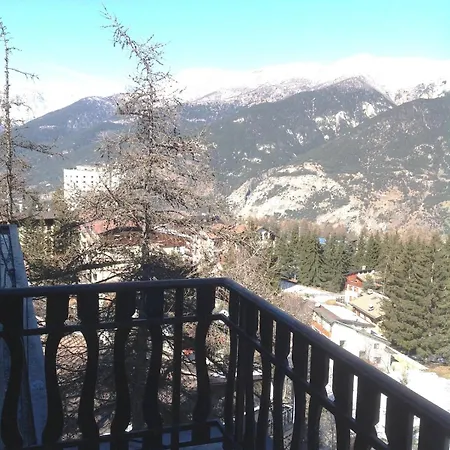 Mon Bijou On The Slopes *